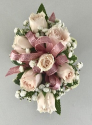 Spray Rose Corsage  Davenport Florist - Same Day Flower Delivery - Flower Power 